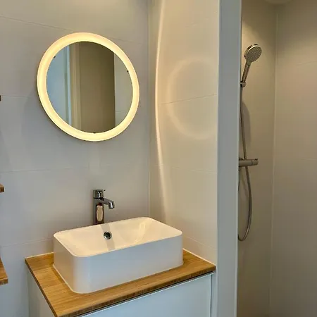 Lola Apartman