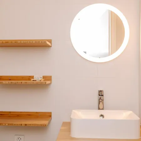 Lola Зандфорт